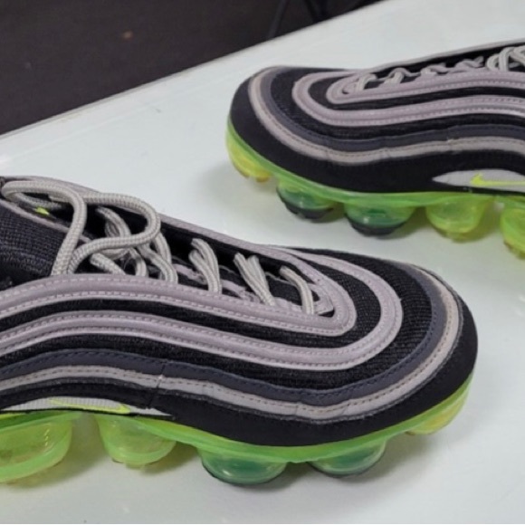 vapormax plus 97